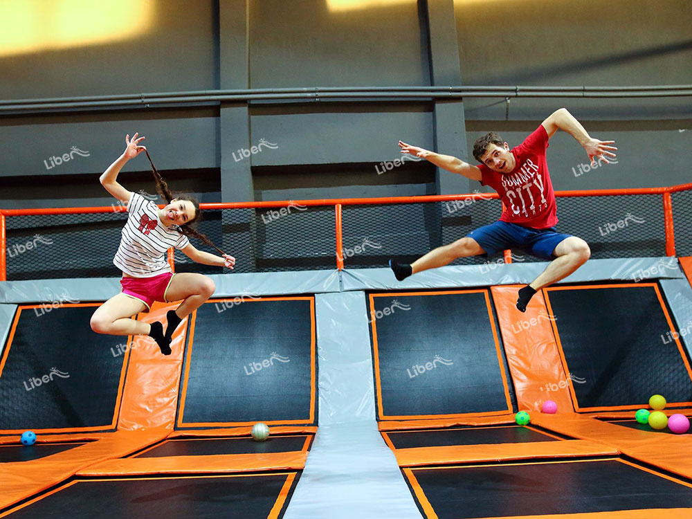 indoor trampoline park-2