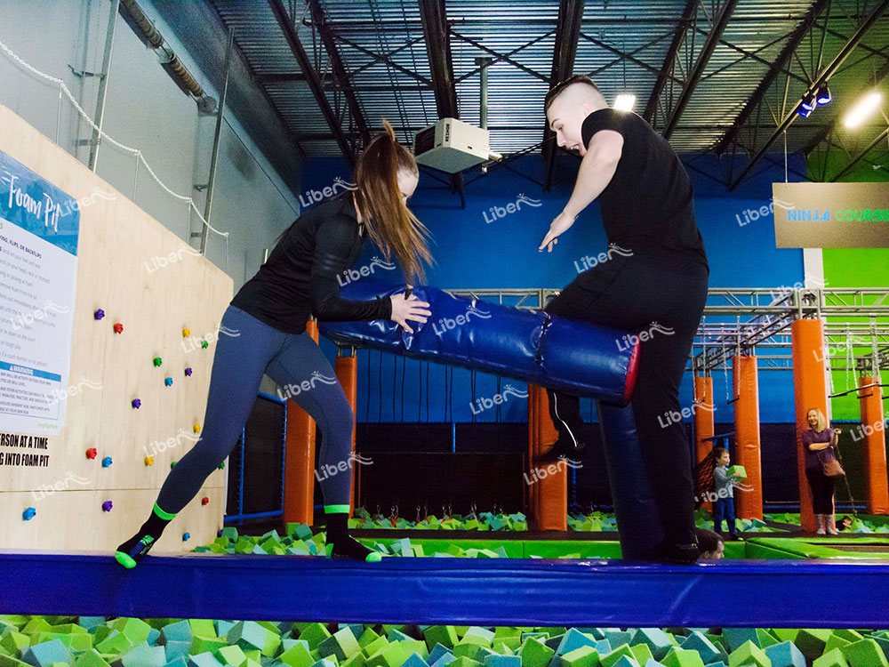 Red Net trampoline park-2