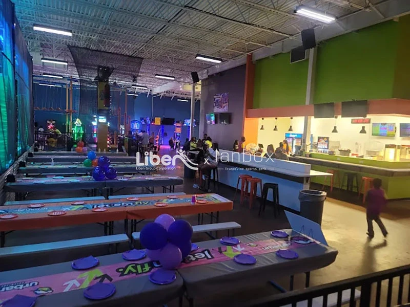 Food Court